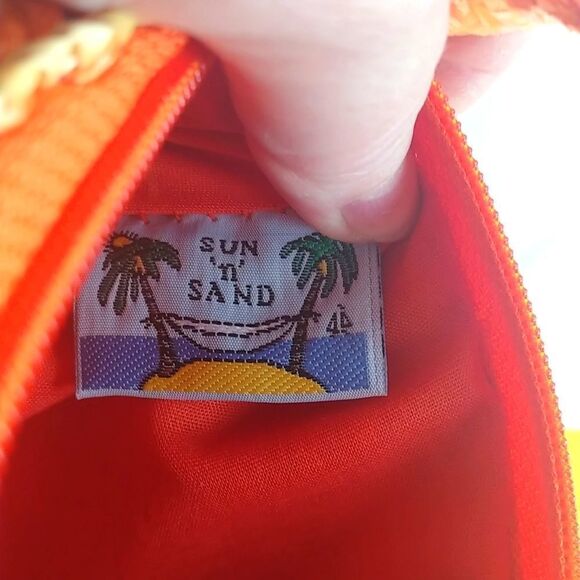 Sun "N" Sand. Perfect Vacation Straw Hand Bag. Like New! - Picture 5 of 11